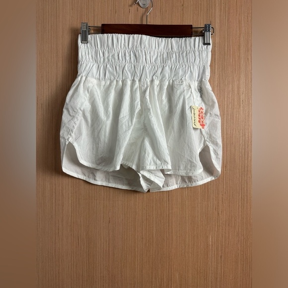 Free People Movement White The Way Back Home Shorts, Size Small (v) - Picture 2 of 12